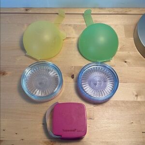 Tupperware Freezer Labels & Dispenser, 2 Onion/Tomato Keepers & 6 Coasters USA